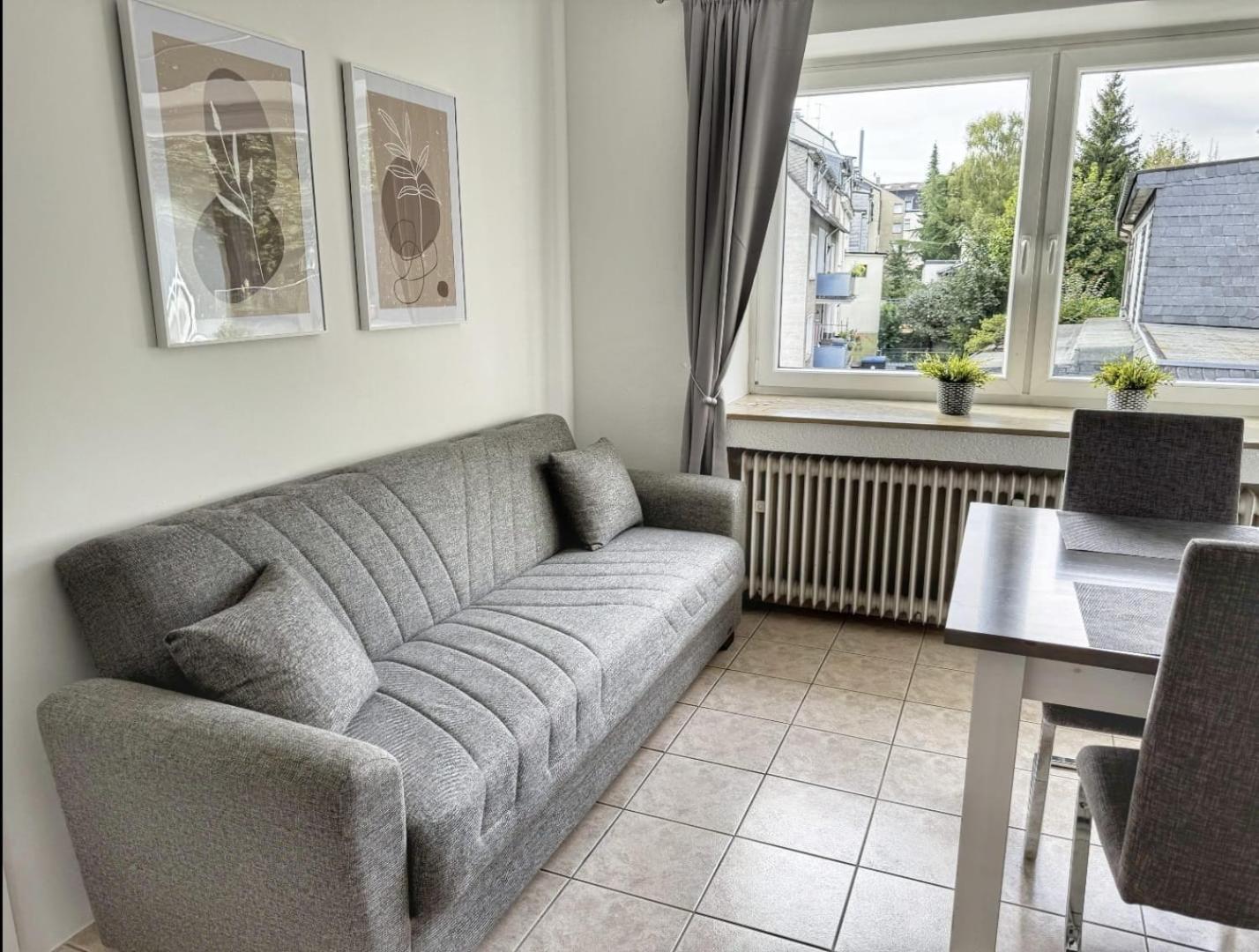 2 Zimmer Apartment Mit Balkon Wuppertal Exterior foto